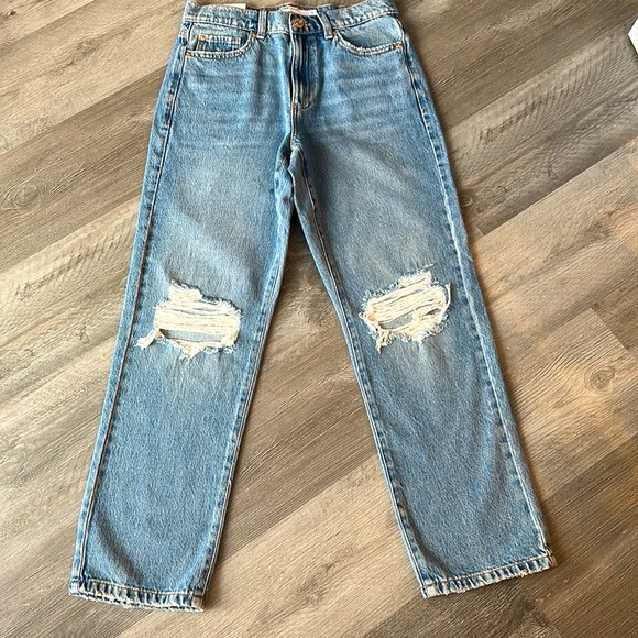 Jeans neuve de chez Garage, troué encore avec étiquette - Picture 2 of 4